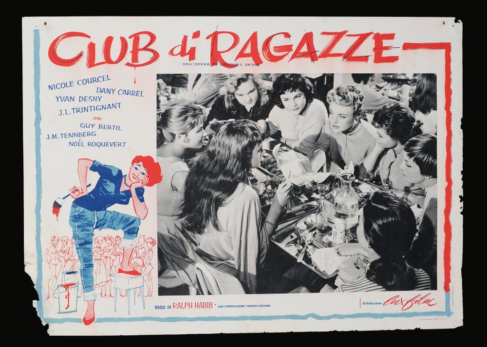 L'immagine riproduce uno dei manifesti conservati presso la Mediateca Regionale Pugliese (vedi Note). Si tratta di una delle fotobuste del film “Club di ragazze” del 1956 per la regia di Ralph Habib con la firma dello Studio Favalli, di Augusto Favalli. Artista milanese che si dedicò per anni all'attività artistica futurista, Augusto aprì nel 1946 a Roma, via Margutta, lo storico studio di grafica pubblicitaria "Studio Favalli", cominciando a produrre grafica per i manifesti cinematografici e dando il via ad un'intensa collaborazione con la casa di produzione Lux Film. Augusto curò personalmente la linea estetica dei manifesti, chiamando a progettare, per il suo studio, artisti del calibro di Guttuso, Purificato e altri. La fotobusta presenta, quasi centralmente, una fo...
