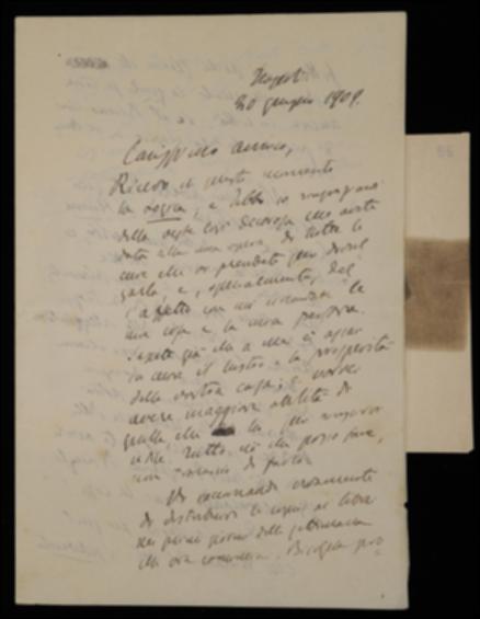 Nella lettera Benedetto Croce ringrazia Giovanni Laterza per la buona riuscita del suo volume di logica, ne raccomanda la pronta distribuzione e suggerisce di rinviare a settembre l'uscita de "Il Candelaio" di Giordano Bruno, qualora non sia stampato. Il filosofo esorta poi l'editore a spedirgli le bozze del volume di Silvio Spaventa e di inviare quelle del volume di David Hume tanto a lui quanto a Giuseppe Prezzolini; infine gli annuncia la prossima spedizione del manoscritto del volume di saggi di Antonio Tari e del volume di Johann G. Fichte.