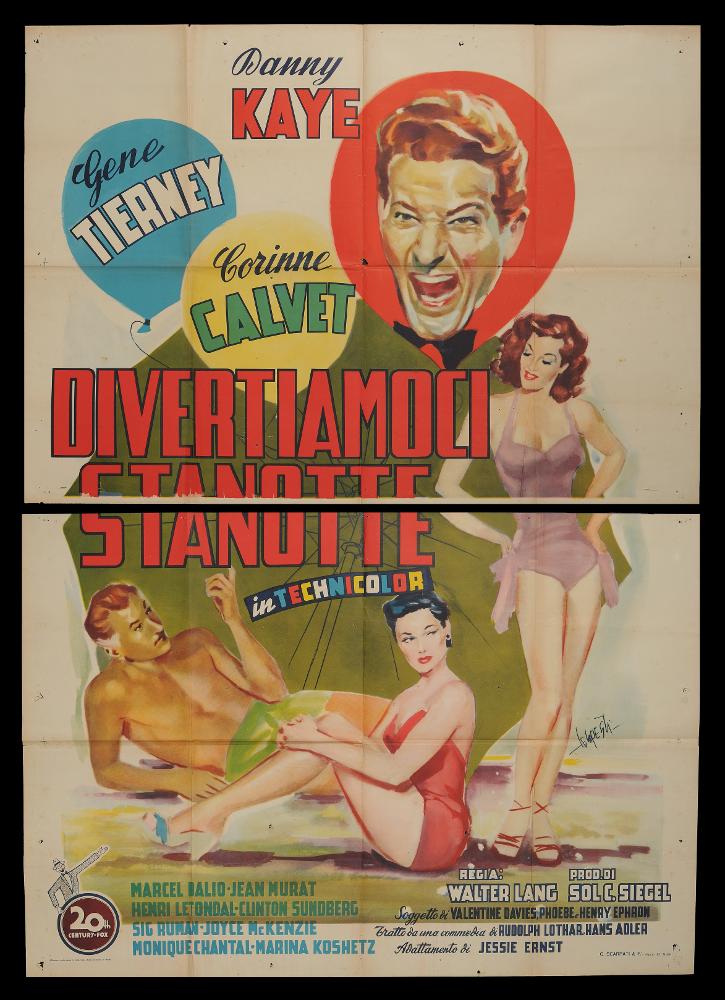 L'immagine riproduce uno dei manifesti conservati presso la Mediateca Regionale Pugliese (vedi Note). Si tratta di uno dei manifesti del film in bianco e nero “Divertiamoci stanotte” del 1951 per la regia di Walter Lang, attribuibile all'illustratore Mario Tempesti. Originario di Trieste, l'artista è famoso per aver illustrato la "Domenica del Corriere" e molte copertine di libri di Oscar Mondadori. Prestò poi la sua opera per il cinema, creando composizioni pittoriche anche per i manifesti come in questo caso. Su uno sfondo completamente chiaro si intuisce, grazie ai pochi elementi, una scena del film su una spiaggia con tre protagonisti in costume da bagno, riparati da un grande ombrellone. Tempesti utilizza prevalentemente colori pastello in contrasto con pochi eleme...