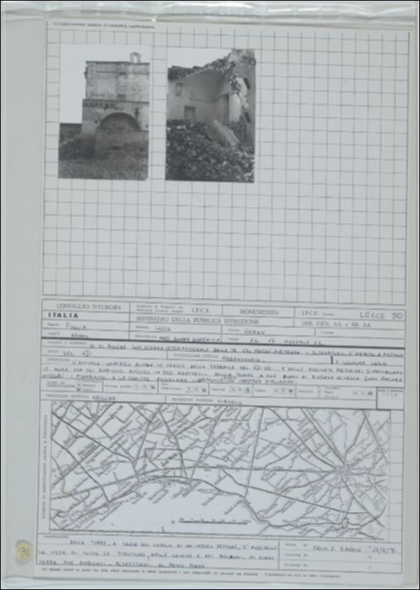 La scheda in oggetto è parte del volume “Censimento delle opere fortificate in Puglia”, risultato dell'attività promossa dalla Regione Puglia tra il 1981 e il 1982, per individuare e descrivere le principali costruzioni in muratura presenti nel territorio. Composta da due fogli sciolti, è redatta dall'architetto F. Danese nell'agosto 1981. La masseria Donna Domenica è situata a Nardò in provincia di Lecce, in zona rurale. La masseria risale probabilmente al XV secolo e presenta una torre a due livelli dotati di garitta angolare con piombatoi e corpi posticci. La struttura muraria è composta da conci squadrati organizzati secondo una tessitura regolare ed in alcune porzioni risulta crollata.