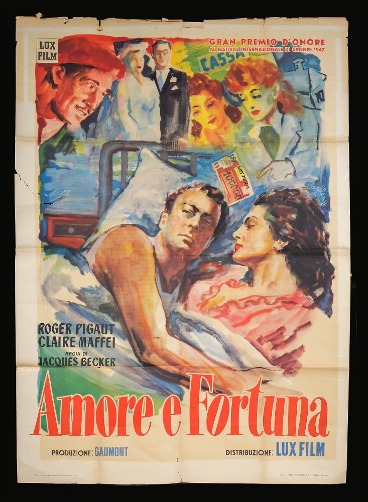 L'immagine riproduce uno dei manifesti conservati presso la Mediateca Regionale Pugliese (vedi Note). Si tratta di uno dei manifesti del film “Amore e fortuna” del 1947 per la regia di Jacques Becker. La firma che si legge è dell’illustratore romano Rinaldo Gèleng. Artista poliedrico ed eclettico, dopo gli studi d'arte, visse e lavorò per molti anni a Parigi, poi a Milano dove realizzò una serie di copertine per Mondadori e infine a Roma, dove creò alcuni manifesti per i film di Fellini. Il suo stile fresco e pittorico è fatto di pennellate liquide e sfumate, con spunti grafici originali, composizioni personali, in cui rivela la sua dote di ritrattista come si può notare anche in questo suo lavoro. Gèleng organizza la composizione dividendo graficamente lo spazio come i...