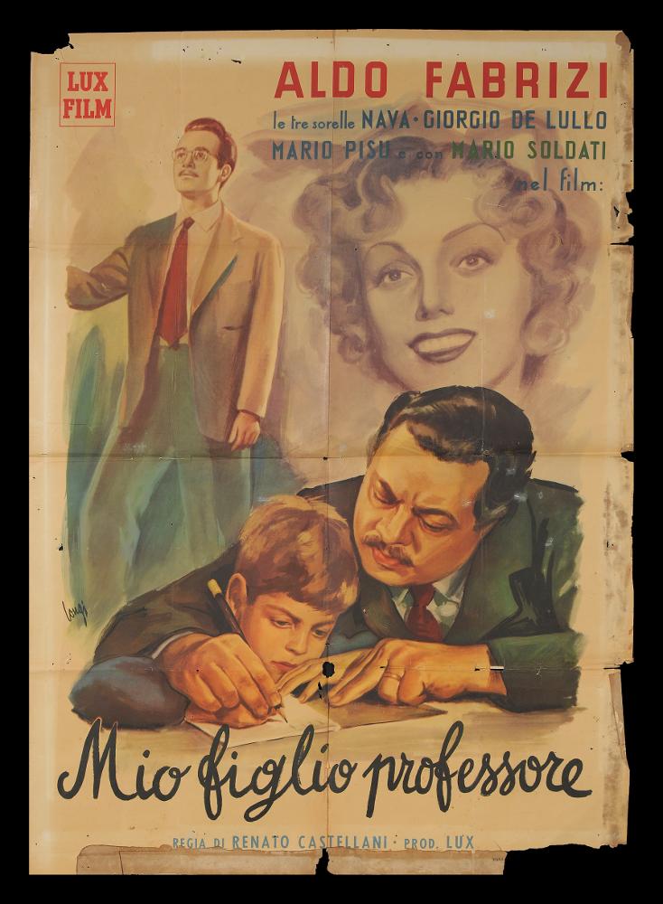 L'immagine riproduce uno dei manifesti conservati presso la Mediateca Regionale Pugliese (vedi Note). Si tratta di uno dei manifesti del film “Nostra Signora di Fatima” del 1952 per la regia di John Brahm. La firma che leggiamo in alto a sinistra appartiene all’illustratore a firma di Longi (Carloantonio Longi), pittore ed illustratore poliedrico che molto si ispirò ad Anselmo Ballester. Tra i cartellonisti più produttivi del Novecento, Longi ha sperimentato nella sua carriera diversi stili, dallo sfumato più classico degli anni Trenta, fino agli stili più contemporanei e lineari. Il forte realismo dei volti è una caratteristica del pittore, che iniziò la carriera artistica proprio come ritrattista e solo in seguito si dedicò all'attività di illustratore e cartellonista...