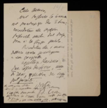 Nella cartolina, Benedetto Croce rammenta a Giovanni Laterza di far apportare alcune modifiche alla copertina del suo volume sui lirici marinisti e degli altri volumi degli Scrittori d'Italia; lo prega inoltre di spedirgli a Raiano alcune copie di quel suo volume, copie dell'altro suo volume di saggi sulla letteratura del Seicento e del volume di Antonio Tari.