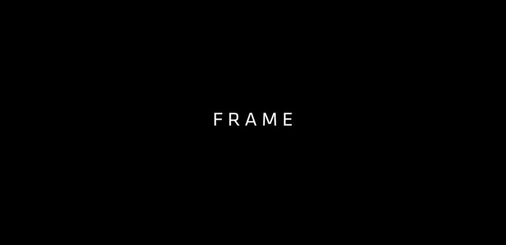 Il video in oggetto è il promo di "Frame", uno spettacolo che abbraccia arte e teatro, ispirato nelle scene alle opere dell'artista statunitense Edward Hopper. Una vera e propria immersione nel mondo e nelle opere dell'artista attraverso la descrizione di momenti, persone e frammenti che scandiscono la vita quotidiana dell'uomo contemporaneo. Non ci sono voci ad animare la scena, ma luci, suoni, abiti che riescono a coinvolgere lo spettatore, rendendo lo spettacolo simile ad una visita museale e lo spettatore diviene fruitore che insieme vive e crea l'opera. In questo scatto, l'attrice Maria Rosaria Ponzetta rappresenta in toto i personaggi hopperiani, figure ai margini di una soglia che sia un muro, una finestra, una vetrina di un bar, qui un freddo muro grigio fa da s...