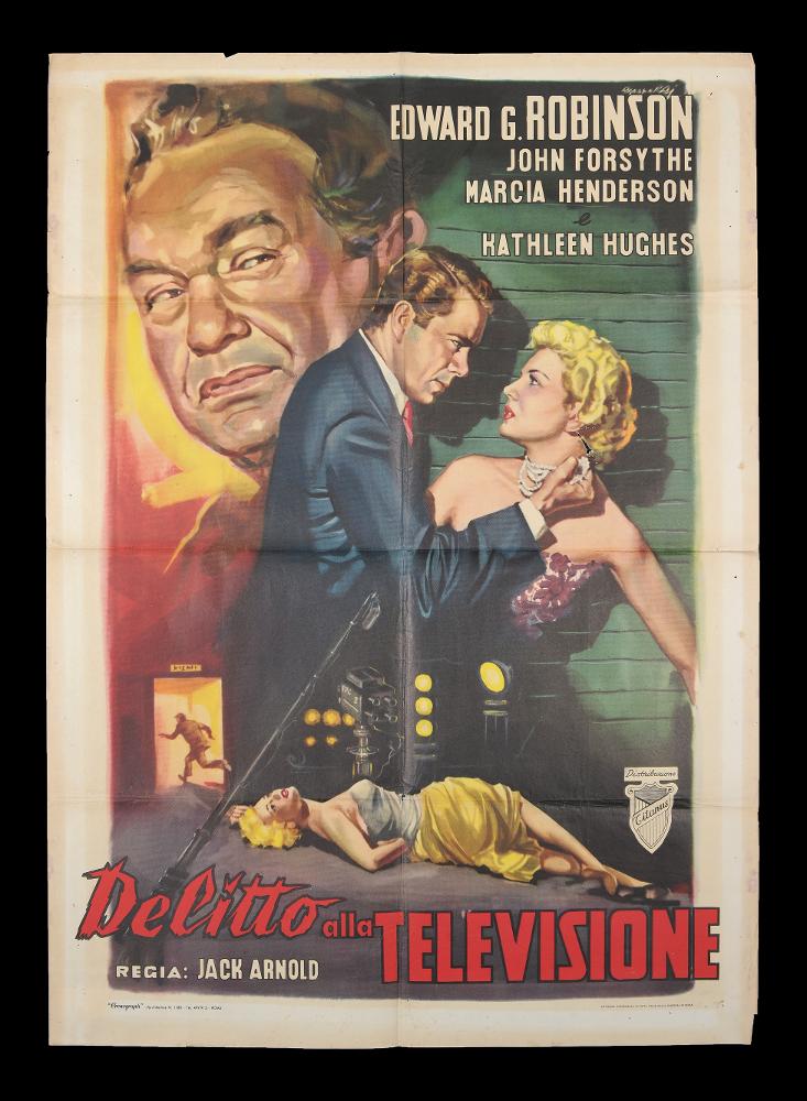 L'immagine riproduce uno dei manifesti conservati presso la Mediateca Regionale Pugliese (vedi Note). Si tratta di uno dei manifesti del film americano “Delitto alla televisione” del 1953, firmato dal fidardense Gasparri Rodolfo. Appena ventenne si trasferisce dal piccolo comune di Castelfidardo (AN) per realizzare a Roma il sogno di diventare pittore di cinema. Inizialmente fa esperienza come disegnatore per case editrici, realizzando le copertine di libri prevalentemente gialli come "Il Vampiro" (1958). Questa attività gli permette di acquisire non solo competenze specifiche come disegnatore, ma soprattutto una maggiore consapevolezza di sé e delle proprie potenzialità. Pittore capace di trasportare lo spettatore in un mondo poetico attraverso l’uso dei colori sfumati...