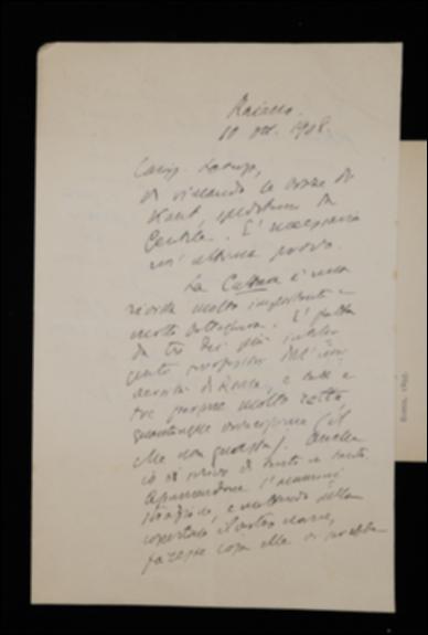 Nella lettera, Benedetto Croce comunica a Laterza la restituzione delle bozze del volume di Immanuel Kant corrette da Giovanni Gentile, sollecitando un'ulteriore prova di stampa. Esprime poi a Laterza parere favorevole in merito alla proposta di amministrare "La Cultura", offrendosi di parlarne di persona nel suo prossimo soggiorno a Bari. Infine rammenta all'editore di avergli inviato l'indirizzo di un nuovo abbonato a "La Critica" e di avergli chiesto alcuni fogli del volume di George Berkeley.