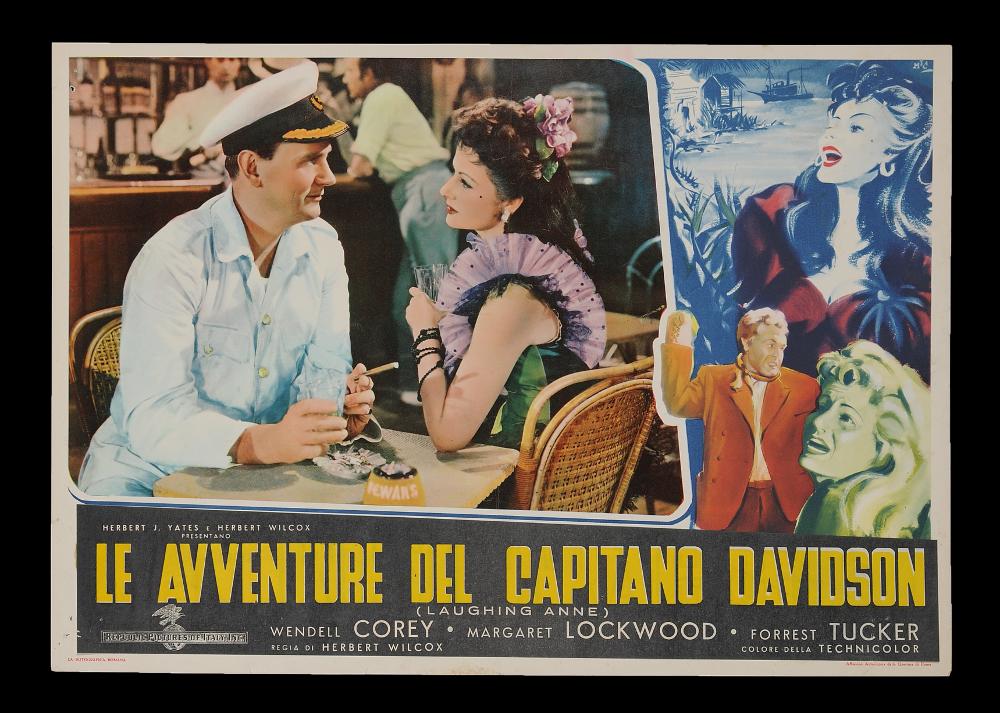 L'immagine riproduce uno dei manifesti conservati presso la Mediateca Regionale Pugliese (vedi Note). Si tratta di uno dei soggetti realizzati per la fotobusta del film "Le avventure del Capitano Davidson", a firma di MIC. Pittore sconosciuto ma dall'approccio stilistico illustrativo, per la serie realizza un'illustrazione pittorica dai tratti spigolosi che completa le fotografie di scena scelte per la fotobusta. Usa colori netti, a contrasto (blu, rosso, arancio e verde) per definire le caratteristiche di ogni personaggio, mentre la bella immagine tratta dal film è fotoritoccata in toni caldi....