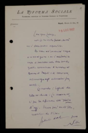 Nella lettera, Francesco Saverio Nitti restituisce a Laterza l'elenco dei destinatari cui inviare copie del volume con alcune annotazioni e istruzioni.