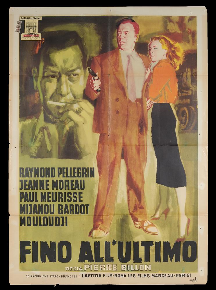 L'immagine riproduce uno dei manifesti conservati presso la Mediateca Regionale Pugliese (vedi Note). Si tratta di una delle versioni grafiche del manifesto del film “Fino all'ultimo”, una co-produzione italo francese. La composizione è a firma di Renato Fratini, artista romano collaboratore negli anni Cinquanta dello studio Favalli. Fratini seppe distinguersi fin da subito per la maturità nella tecnica pittorica e per la padronanza dell’uso dei colori utilizzati anche per dare forma a sfondo e personaggi. La sua pittura vibrante, tagliente è il suo segno grafico e distintivo. Qui le figure si perdono e si fondono nei toni del verde, che sono il filo conduttore di tutto lo spazio, un luogo onirico in cui si consuna il dramma di una rapina....
