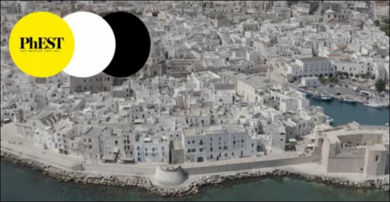 Il video racconta il Festival dalle fasi di allestimento alla sua apertura con un animato viaggio tra i linguaggi del ricco gruppo di artisti, la partecipazione a più livelli del pubblico attraverso serate di musica e masterclass, fino ad interviste dirette con gli autori che mettono in evidenza il loro entusiasmo e lo stimolo artistico che hanno ricevuto in cambio sia dalla spettacolare Monopoli che dalle persone incontrate. PhEST – See Beyond the Sea is back, festival internazionale di fotografia e arte, dopo il lockdown è una delle prime manifestazioni di stampo internazionale che torna animare il centro di Monopoli, della Puglia e del Mediterraneo e da qui volge il suo sguardo verso il mondo. È la sesta edizione, ma anche quest’anno sono molti i nomi degli artisti c...