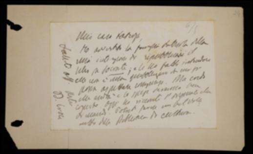 Nella cartolina, Benedetto Croce propone a Laterza di pubblicare una nuova edizione del volume “Socrate” di Arturo Labriola da inserire nella collana “Biblioteca di cultura moderna” e gli comunica di aver già avvertito la famiglia del defunto autore.