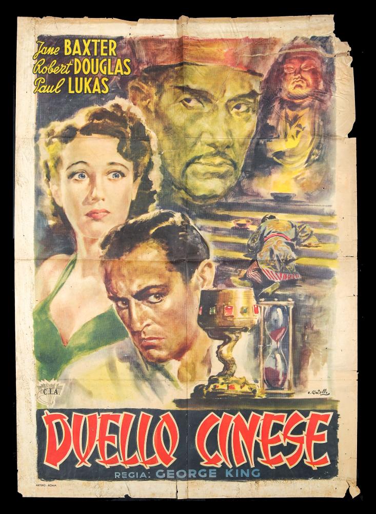 L'immagine riproduce uno dei manifesti conservati presso la Mediateca Regionale Pugliese (vedi Note). Ciriello firma il dipinto per il manifesto del film inglese "Duello cinese". Pittore dal linguaggio elaborato e dallo stile pittorico colto e maturo, sia nel ritratto che nelle scene narrative, Ciriello seppe caratterizzare le sue opere con l'uso di sfumature volumetriche, tocchi di colore morbidi "emotivi", che denotano una comunicazione visiva chiara e coinvolgente. Si ricorda come tra i più importanti disegnatori per manifesti del cinema italiano. Iniziò a lavorare come pubblicitario presso l’agenzia 'Non plus ultra' a Milano e poi presso la 'Ima', la più grande agenzia di pubblicità in Italia. Il suo talento come disegnatore di arte figurativa lo porteranno anche a ...