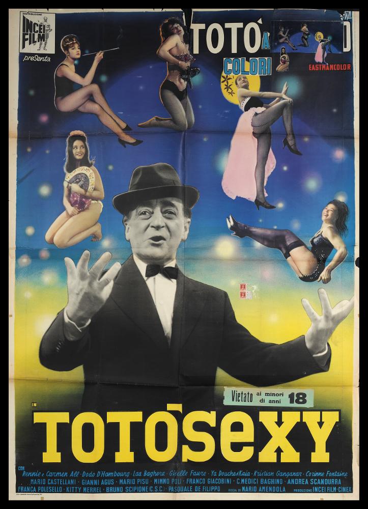 L'immagine riproduce uno dei manifesti conservati presso la Mediateca Regionale Pugliese (vedi Note). Si tratta di una delle versioni dei manifesti del film "Totò sexy", a firma di Francesco Fiorenzi. Tutte le caratteristiche stilistiche tipiche dell'artista esplodono in questa composizione ironica e colorata. Autodidatta trasferitosi a Roma nel periodo più florido per il cinema italiano, Fiorenzi fu il primo, tra i pittori di cinema dell'epoca, ad anticipare il linguaggio grafico e fotografico attraverso la realizzazione di collage con ritratti e scene prese dal film e l'inserimento di elementi pittorici per unire le immagini sparse nello spazio del manifesto. Quello che oggi si realizza grazie a strumenti digitali, Fiorenzi lo realizzava creativamente con l'uso di for...