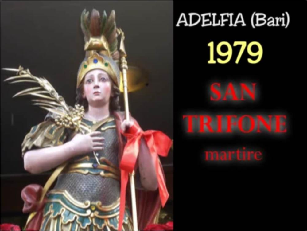 <div class="ql-editor"><div>Il video della Festa di San Trifone del 1979, realizzato dalla RAI, rappresenta una preziosa testimonianza storica delle celebrazioni ad Adelfia. Le immagini raccontano l’atmosfera di quegli anni: la solenne processione del simulacro di San Trifone tra ali di folla, le imponenti luminarie che già allora caratterizzavano la piazza principale, i concerti bandistici e l’attesissima gara pirotecnica diurna. Il servizio RAI documenta non solo il momento religioso, ma anche il forte coinvolgimento popolare, restituendo uno spaccato autentico della vita comunitaria di fine anni ’70.</div><div><br></div><div>La Festa di San Trifone di Adelfia, conosciuta come “La Regina delle Feste”, è tra le celebrazioni patro...