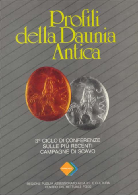 Il volume è parte della grande raccolta denominata “Libri di Puglia”, progetto di digitalizzazione a cura di Nicola Pergola che ha lo scopo di rendere fruibile la produzione editoriale dei Centri regionali di servizi educativi e culturali e degli Assessorati alla cultura e alla Pubblica Istruzione della Regione Puglia, dal 1968 agli anni 2000. Un volume doppio è il prodotto finale dell'omonimo terzo ciclo di conferenze sulla antica Daunia. Ancora una volta una panoramica di informazioni e testimonianze; ancora una volta un insieme di tessere dai colori variegati, parte integrante del complesso mosaico della civiltà daunia. La Defensola di Vieste, Madonna di Ripalta presso Cerignola, Masseria Candelaro a Manfredonia, Lavello, Villa Agnuli a Mattinata, Ascoli Satriano e O...