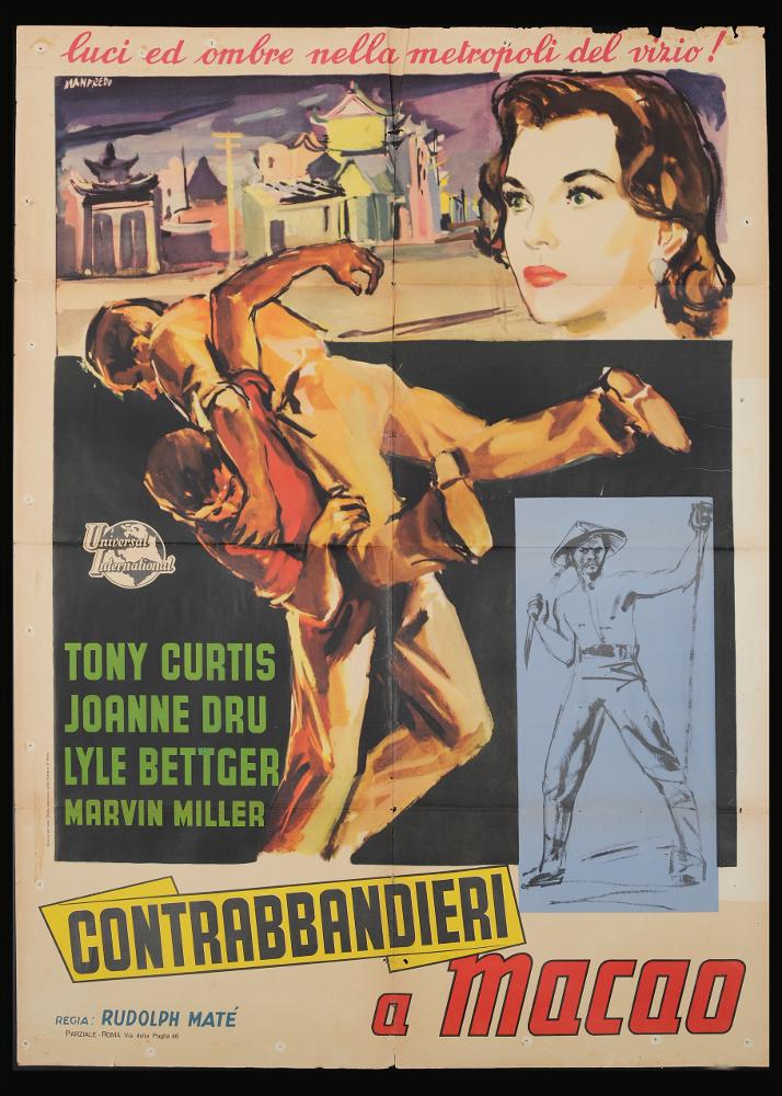 L'immagine riproduce uno dei manifesti conservati presso la Mediateca Regionale Pugliese (vedi Note). Si tratta di una delle versioni grafiche per il manifesto del film "Contrabbandieri a Macao” del 1953 per la regia di Rudolph Maté. Il manifesto è a firma di Acerbo Manfredo (Manfredo), abruzzese di nascita, formatosi a Roma all'Accademia di Belle Arti, la sua carriera lavorativa lo vede insegnante di pittura, grafico ed illustratore per il cinema. Il suo stile è ben riconoscibile e si contraddistingue da un segno grafico che ricorda la corrente espressionista, utilizzando pennellate rapide e contemporanee. Le forme e i contorni delle figure e dei personaggi sono volutamente frammentati e imprecisi, spesso delle "maschere" quasi irriconoscibili. Nel manifesto in questio...