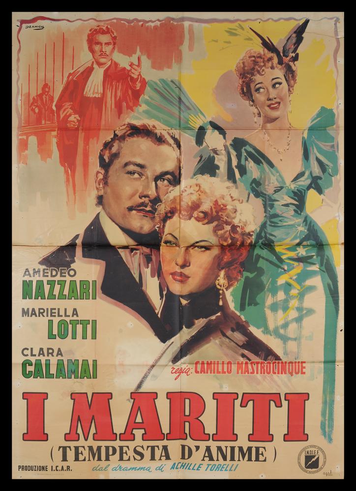 L'immagine riproduce uno dei manifesti conservati presso la Mediateca Regionale Pugliese (vedi Note). Si tratta di una delle versioni grafiche del manifesto del film “I mariti (Tempesta d'anime)” del 1941 per la regia di Camillo Mastrocinque, a firma di De Amicis (Aldo De Amicis) come si evince dalla firma in alto a sinistra. Illustratore romano ha iniziato la sua carriera come vignettista del periodico a fumetti “Il Vittorioso”, opportunità questa che gli permise una maturazione stilistica che lo rese più sicuro e pronto per il mondo della cartellonistica. Colpisce la composizione per i suoi colori pastello delicati che rendono l'insieme molto leggero, piacevole e attraente soprattutto per il pubblico. I due piani compositivi propongono i due attori in momenti diversi:...