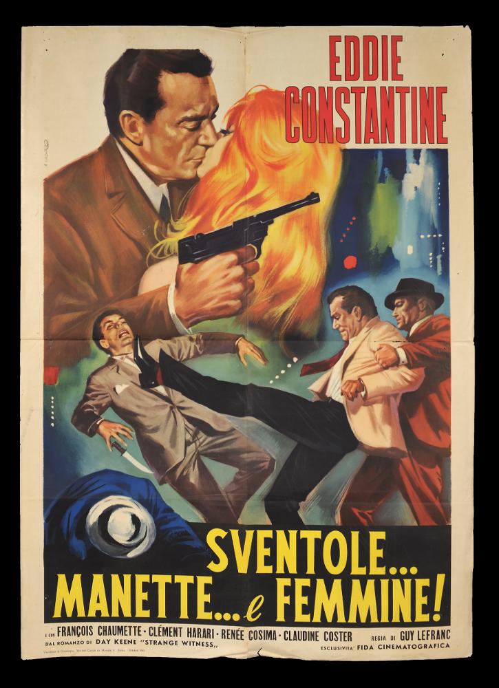L'immagine riproduce uno dei manifesti conservati presso la Mediateca Regionale Pugliese (vedi Note). Si tratta di una delle versioni grafiche del manifesto del film "Sventole... manette... e femmine!", a firma di Renato Casaro, di cui si conserva anche l'altra versione del manifesto 200x140. Autodidatta, tra i maggiori rappresentanti della grafica e del manifesto del secondo dopoguerra, sviluppa una grande tecnica e raffinatezza formale sugli esempi più prestigiosi di altri pittori di cinema, primo tra tutti Cesselon, alla quale mescola linguaggi compositivi più innovativi (fotografico e grafico) anche usando tecniche e strumenti diversi, come l'aerografo. Come per l'altra versione, Casaro realizza una composizione di grande impatto scenico e visivo, in cui però la sce...