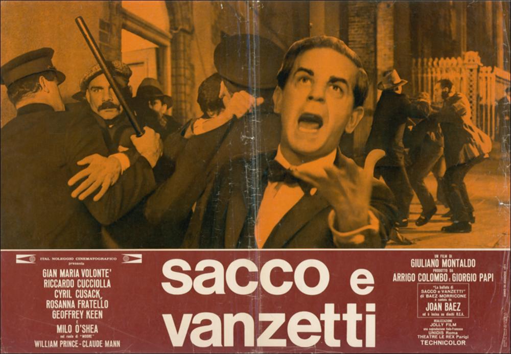 L'immagine digitale in oggetto riproduce la fotobusta del film Sacco e Vanzetti, elaborata in occasione della mostra "Riccardo Cucciolla - Ritratto d'Attore" organizzata nel 2012 dall'Associazione culturale “Attraverso lo Spettacolo”, l'Assessorato al Mediterraneo, Cultura e Turismo della Regione Puglia e il Servizio Biblioteca e Comunicazione Istituzionale del Consiglio Regionale della Puglia. Il manifesto cinematografico del film riprende in primo piano il volto di Nicola Sacco, interpretato da un intenso Riccardo Cucciolla che nel 1971, durante il 24° Festival di Cannes, fu premiato con la palma d'oro come miglior interpretazione maschile. Diretto da Giuliano Montaldo e uscito nelle sale italiane nel 1971, "Sacco e Vanzetti" narra la storia vera di due anarchici ital...