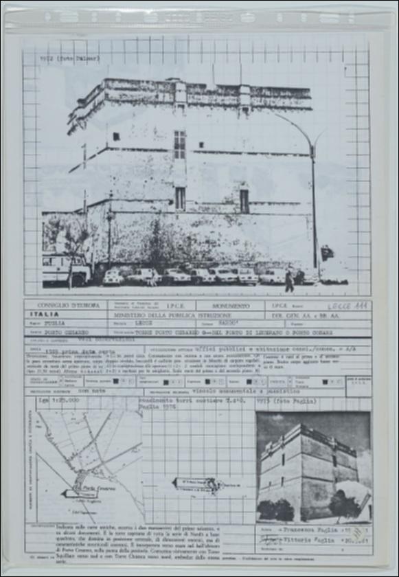 La scheda in oggetto è parte del volume “Censimento delle opere fortificate in Puglia”, risultato dell'attività promossa dalla Regione Puglia tra il 1981 e il 1982, per individuare e descrivere le principali costruzioni in muratura presenti nel territorio. Composta da due fogli sciolti, è redatta da Francesca Faglia. Torre Porto Cesareo o del Porto di Leuerano o Porto Cosare è situata a Nardò in provincia di Lecce in zona urbanizzata in prossimità del mare. La costruzione fortificata ha una prima datazione certa nel 1569 e rappresenta la torre capitana della serie d torri fortificate di Nardò a base quadrata, dominante in posizione centrale.  L’imponente costruzione fortificata a base quadrata con lati da 21 metri circa s’innesta su un basamento troncopiramidale senza a...