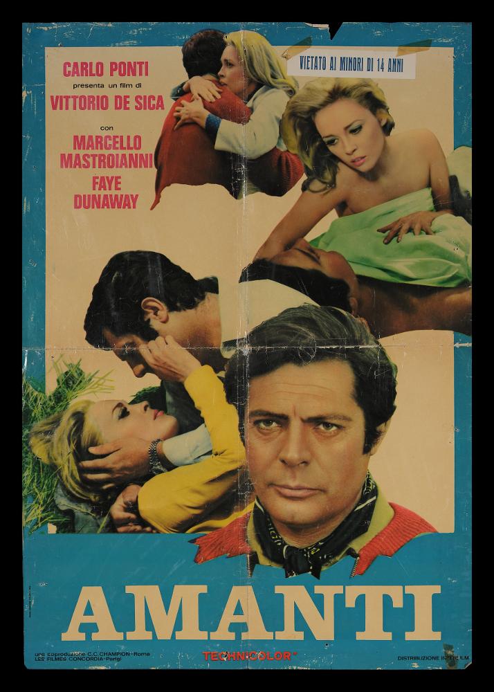 L'immagine riproduce uno dei manifesti conservati presso la Mediateca Regionale Pugliese (vedi Note). Si tratta di una delle versioni grafiche del manifesto del film “Amanti”, del 1968 per la regia di Vittorio De Sica. Il manifesto non presenta firme e risulta essere una composizione di fotografie di scena, momenti precisi scelti per una narrazione per immagini del film. Molto bello il primo piano di Marcello Mastroianni, interprete del protagonista, un ingegnere italiano innamorato della affascinante Faye Dunaway (Julia)....