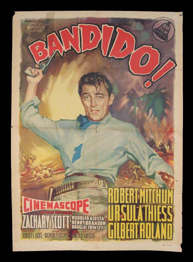 L'immagine riproduce uno dei manifesti conservati presso la Mediateca Regionale Pugliese (vedi Note). Si tratta di una delle versioni grafiche del manifesto del film "Bandido!", a firma di Manno (Dante Manno). Formatosi all'Accademia di Belle Arti, dove fu allievo di Duilio Cambellotti, è stato un grande artista e pittore di cinema. Questo influenzerà la sua carriera, dedicandosi totalmente alla pittura di cinema, sua grande passione fino alla crisi degli anni '70. L'uso degli acquerelli e della tempera, di colori compatti e pastosi rendono le sue figure ben definite e morbide, unendo un certo stile classico e accademico ad una grafica moderna. Manno, come molti altri pittori dell'epoca dediti alla pittura per manifesti, si fece interprete del filone Neorealista dei fil...